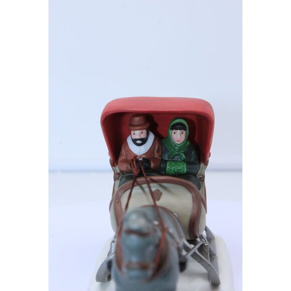 Dept 56 Heritage Village - One Horse Open Sleigh - Picture 4 of 6